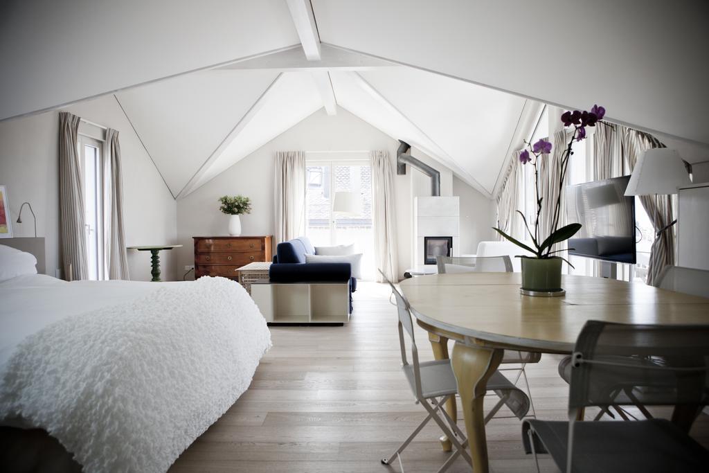 Couette-café Le Coq Chantant B&b&boutique St-livres Saint-Livres