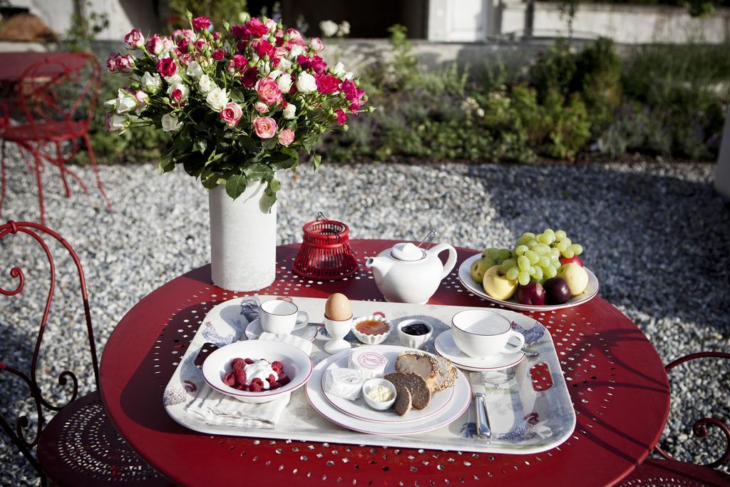 Couette-café Le Coq Chantant B&b&boutique St-livres
