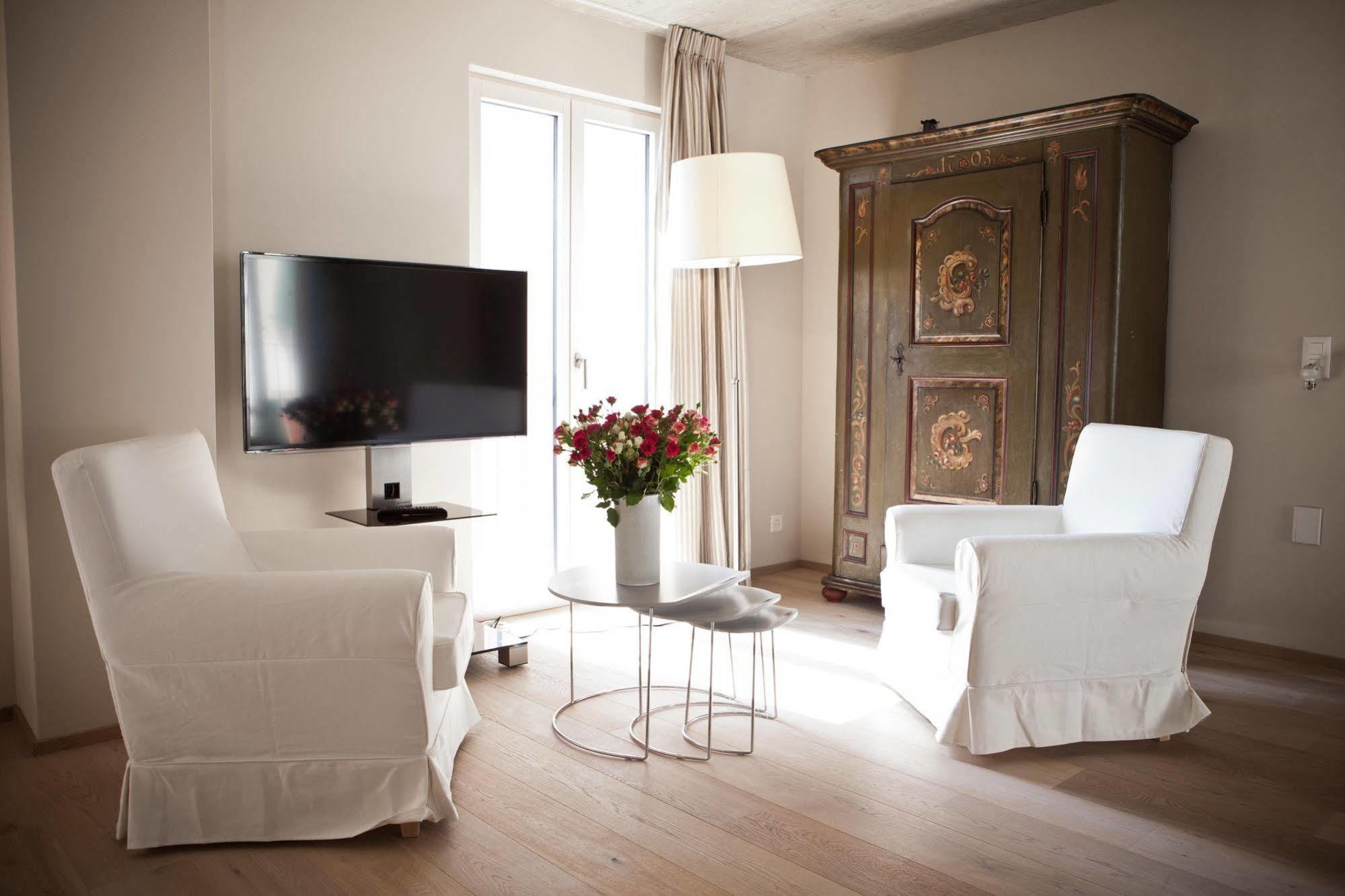 Couette-café Le Coq Chantant B&b&boutique St-livres 4*
