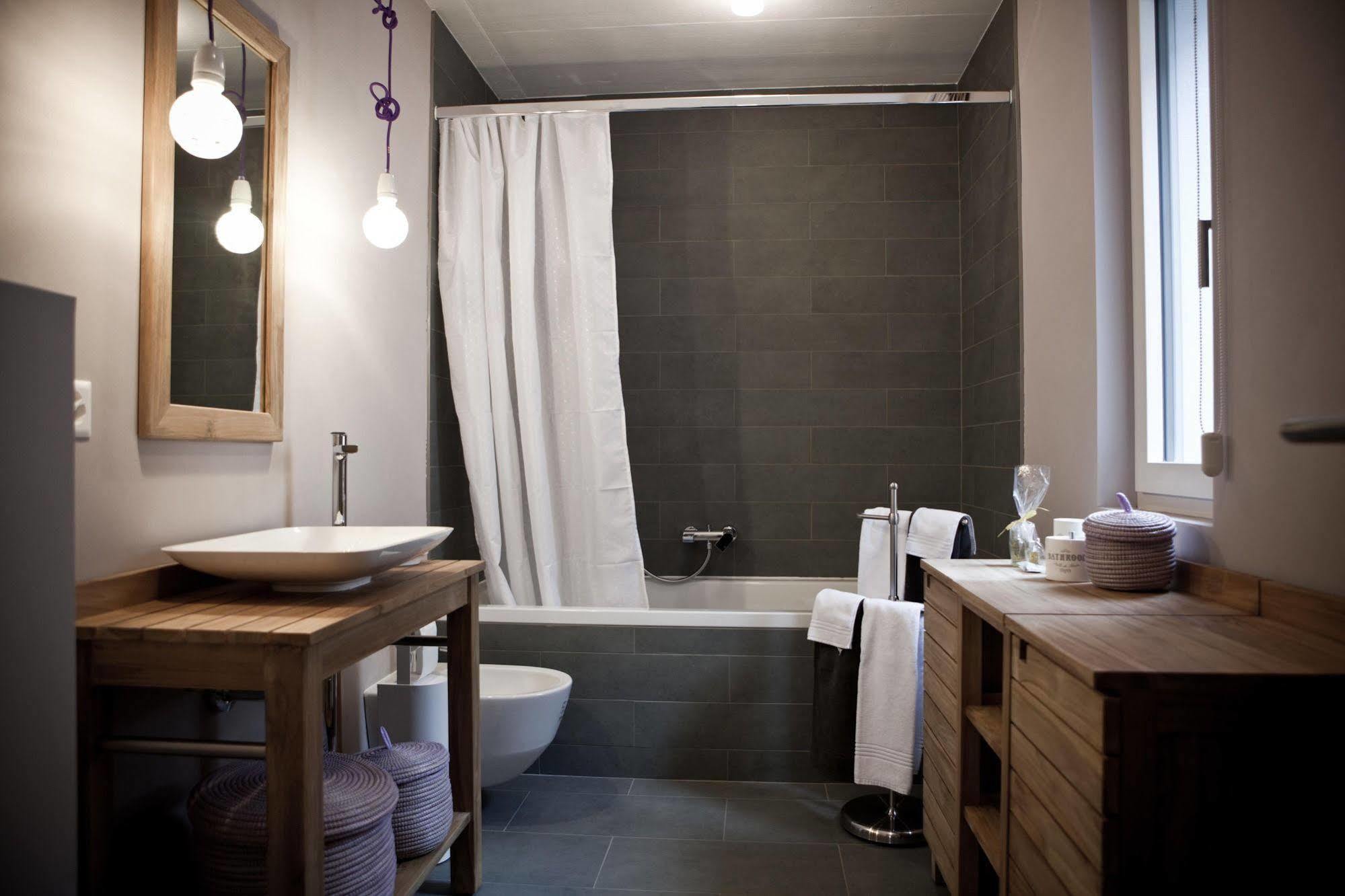 Le Coq Chantant B&b&boutique St-livres Couette-café